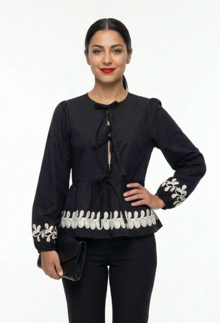 Blusa Bordada Con Lazos